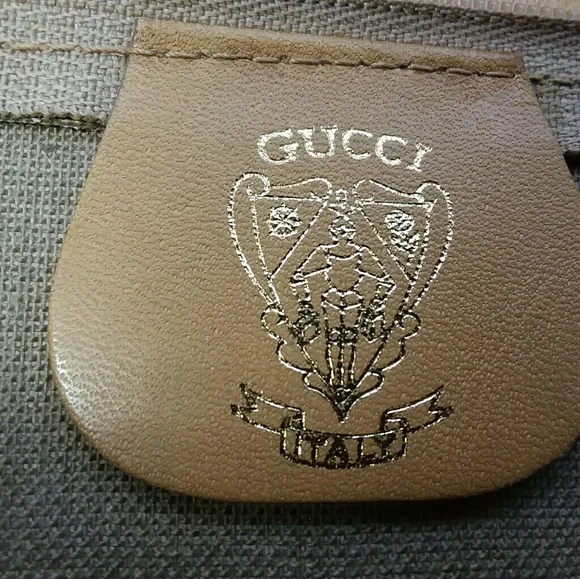 Authentic vintage GUCCI pouch - Picture 3 of 6